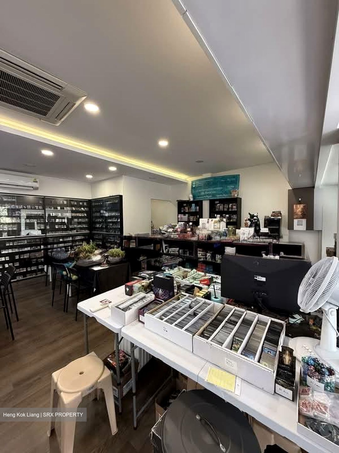 Hong Lim Complex (D1), Retail #598089321